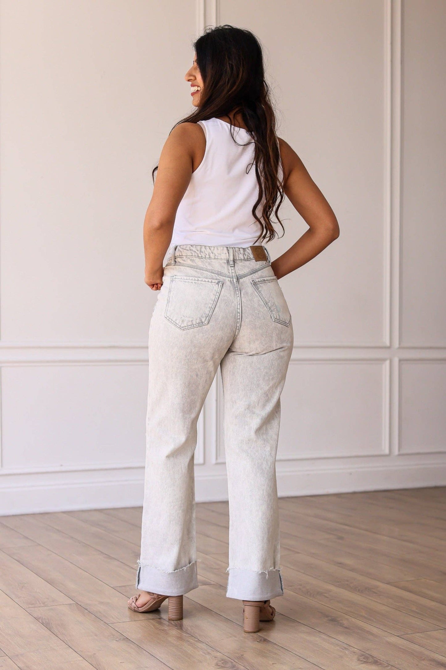 The Samantha White Straight Leg Jean