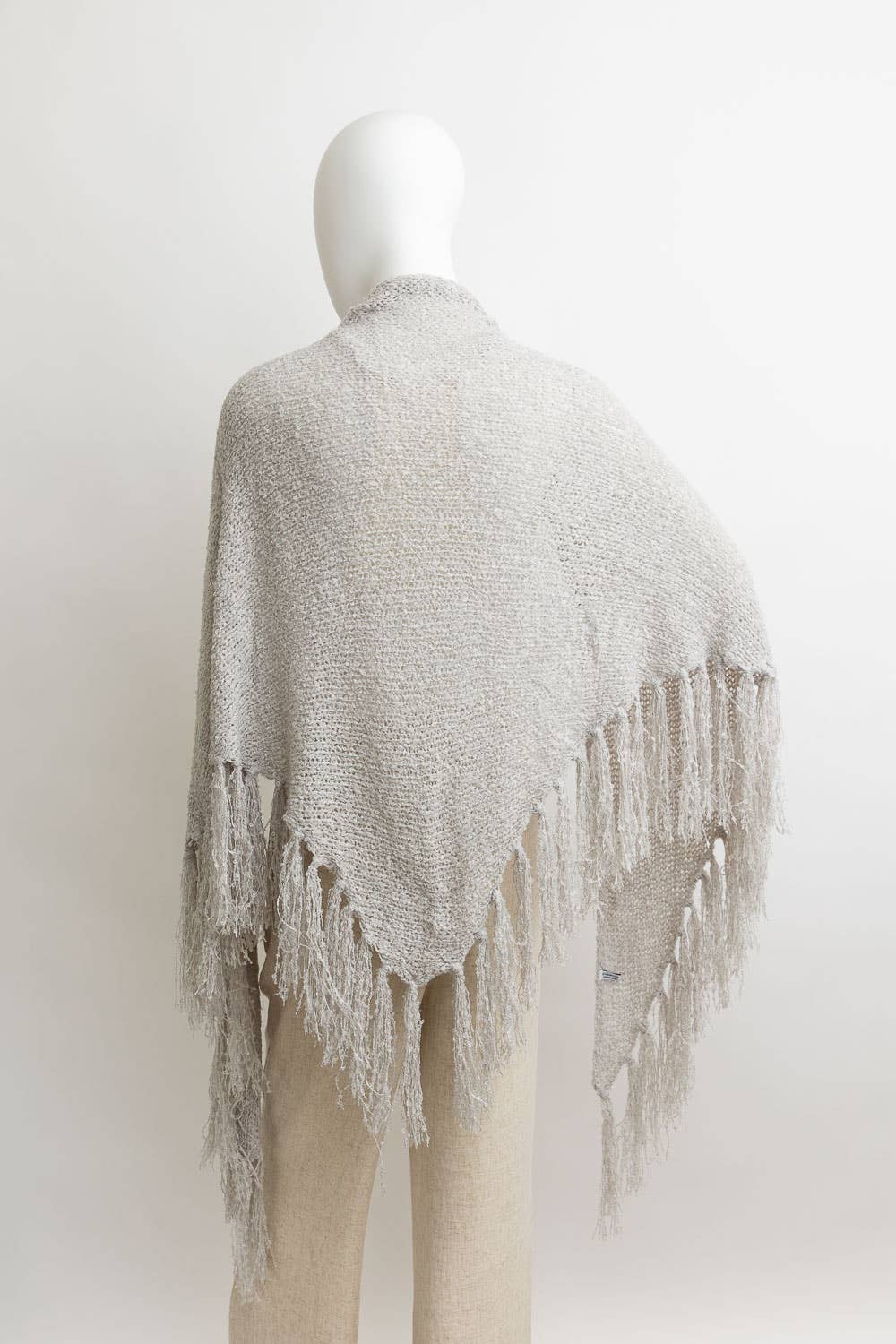 Lightweight Knit Wrap w/ Tassels: Gray