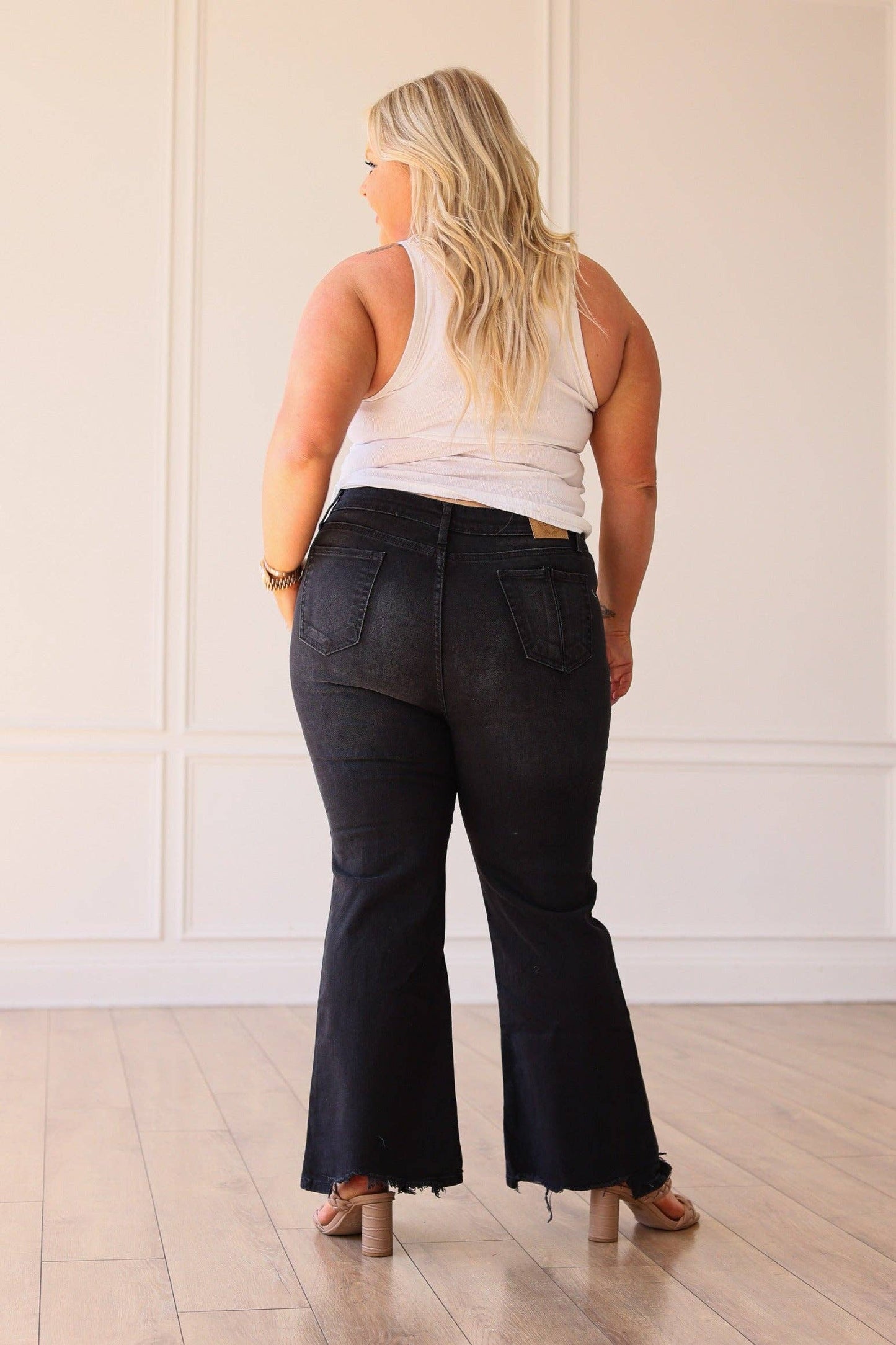 The Dixie Midrise Black Wash